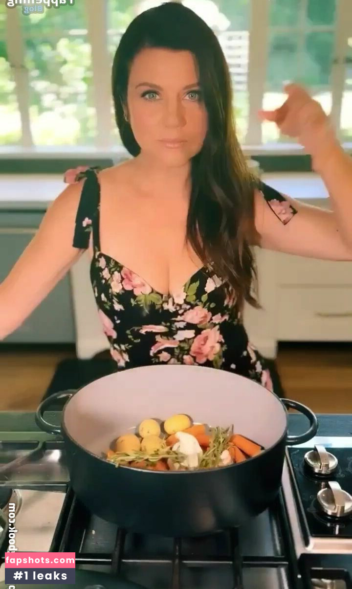 Tiffani Thiessen Nude Leaks OnlyFans Photos #67 - Fapshots