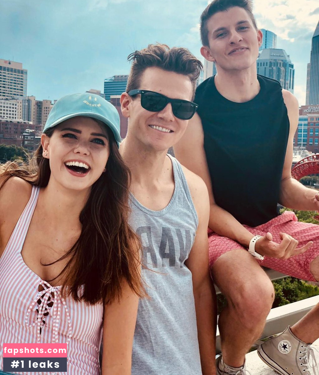 Tiffany Alvord gallery photo #46