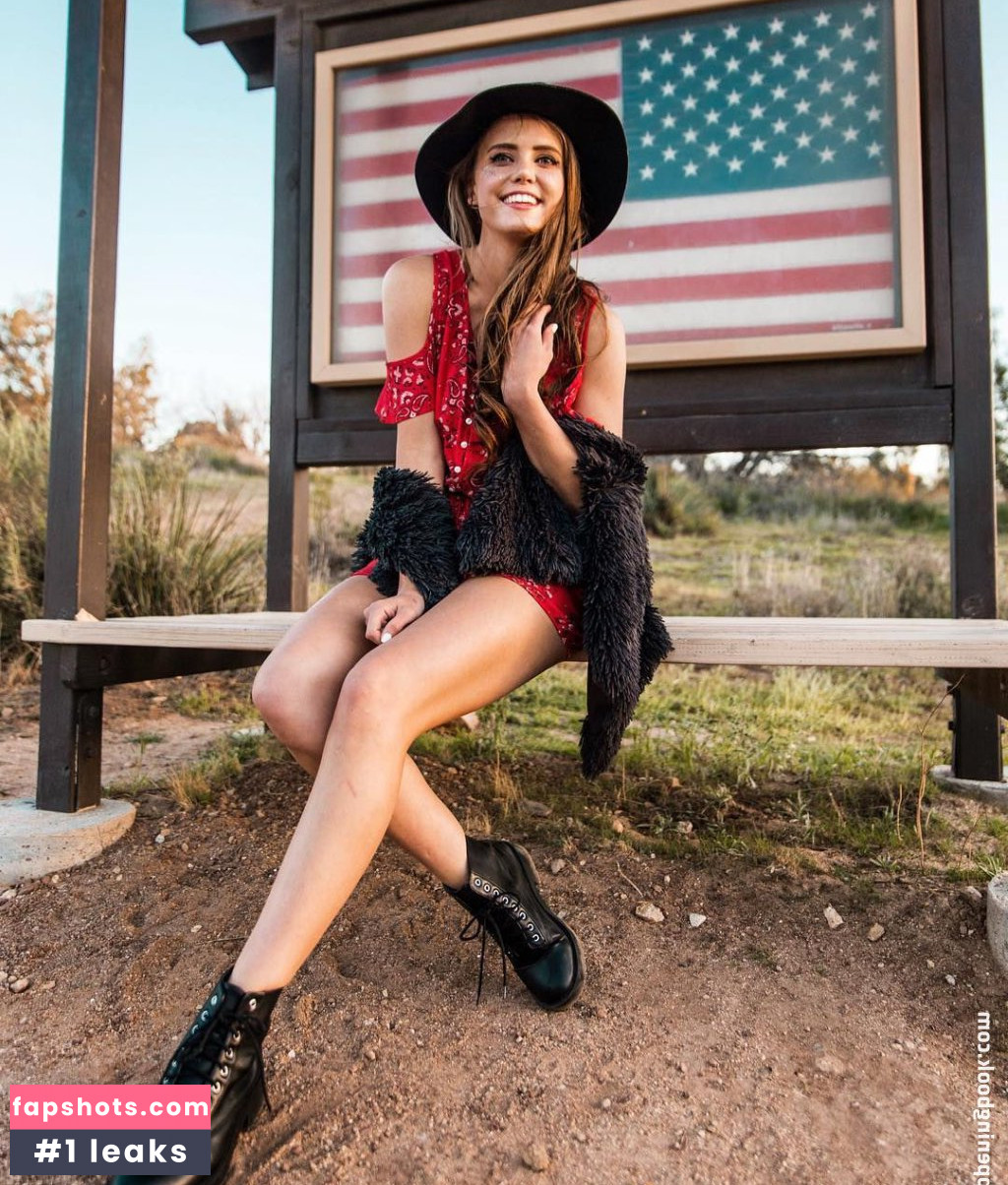 Tiffany Alvord gallery photo #54