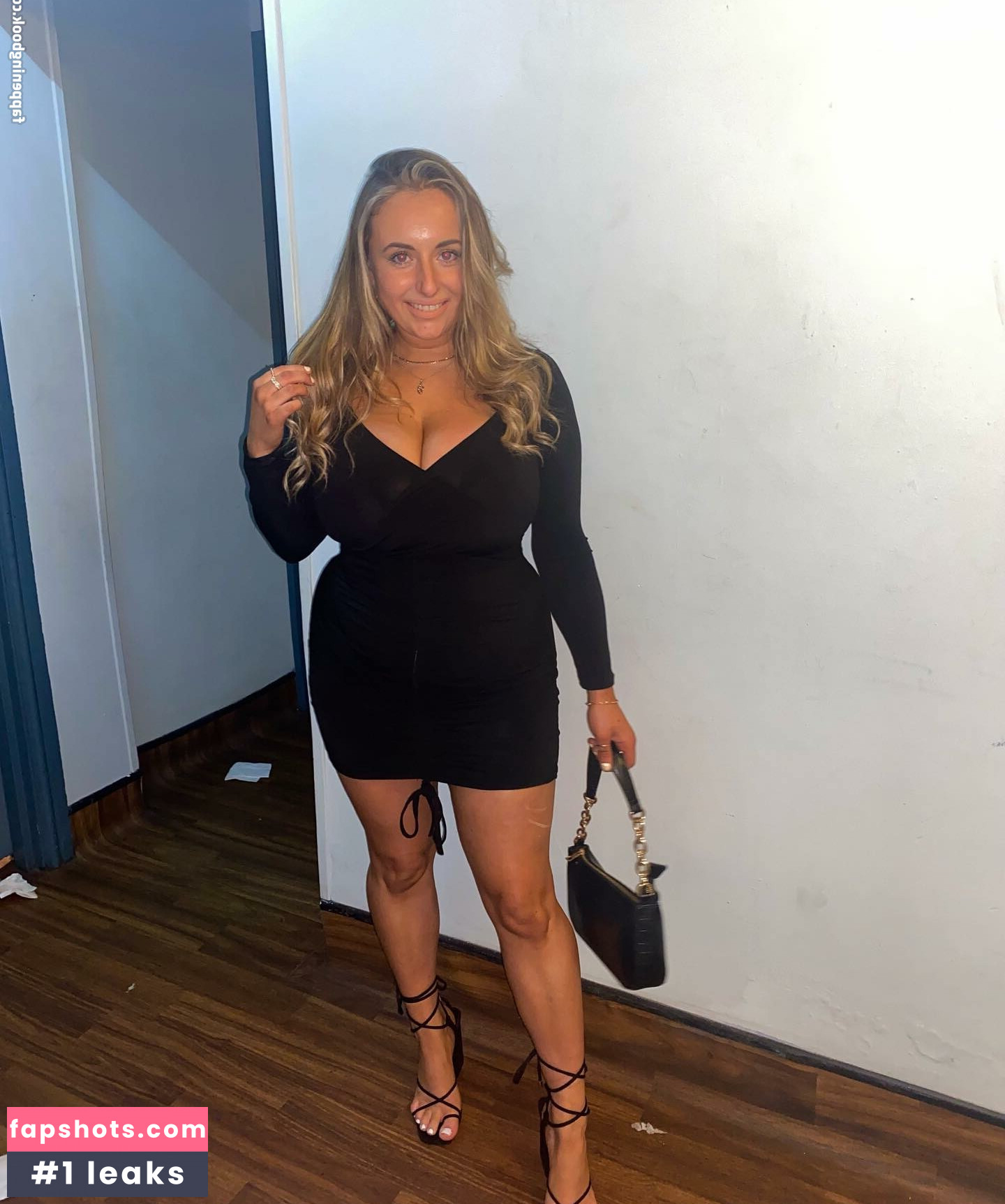 Tiffany Harrison gallery photo #13