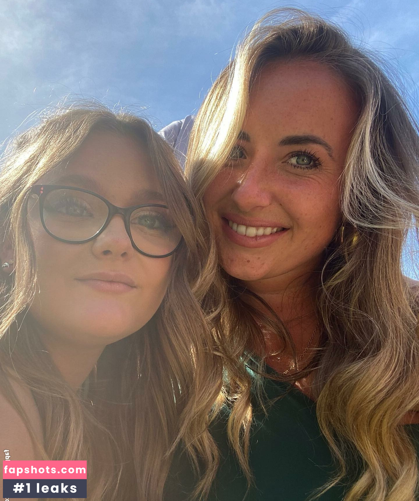 Tiffany Harrison gallery photo #4