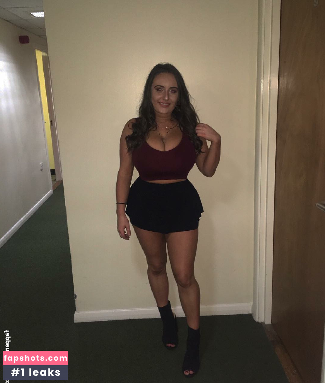 Tiffany Harrison gallery photo #45