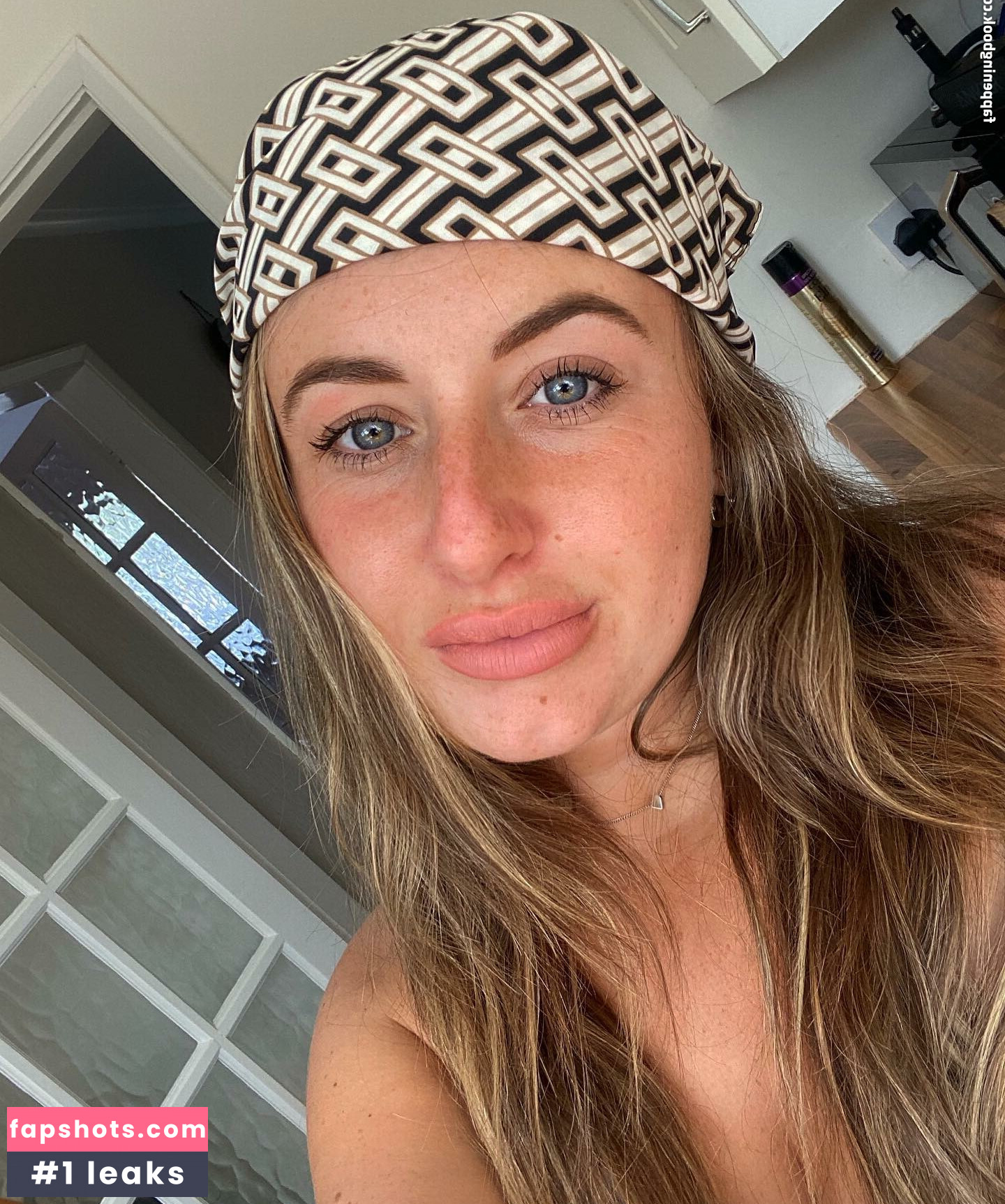 Tiffany Harrison gallery photo #6