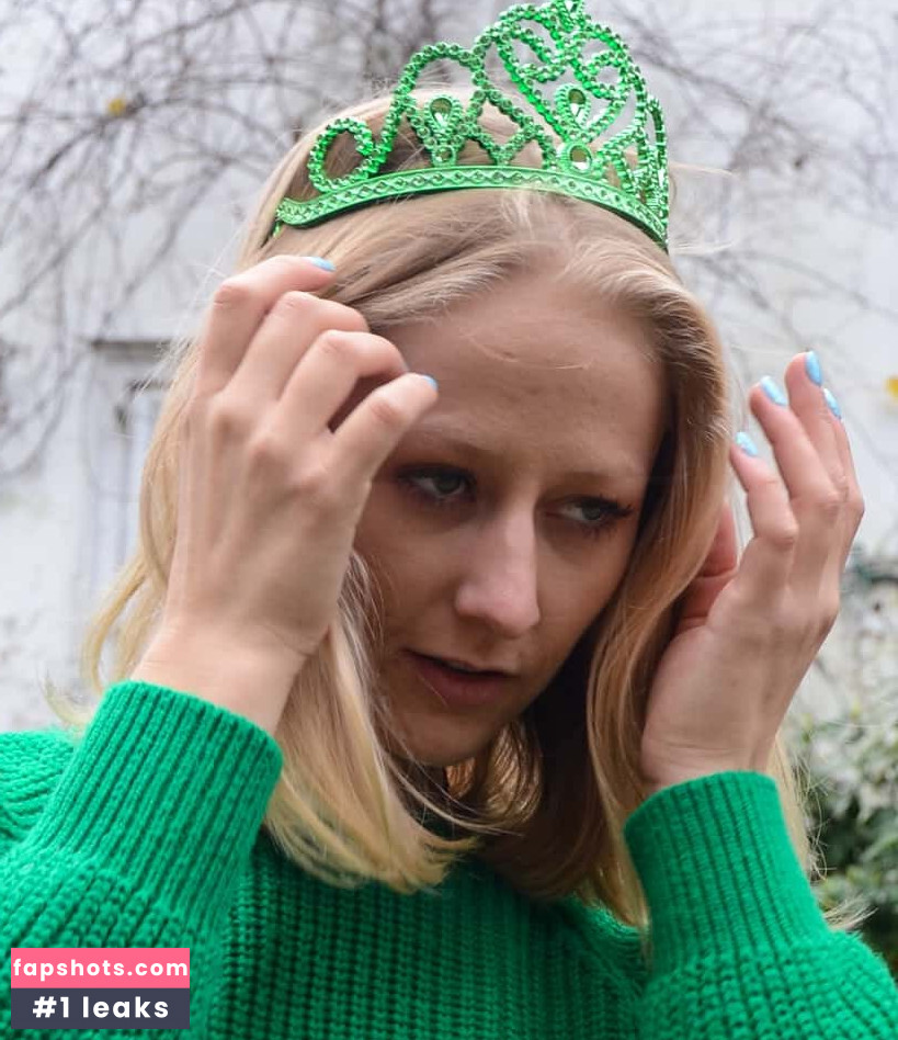 Tiffany Helms gallery photo #16