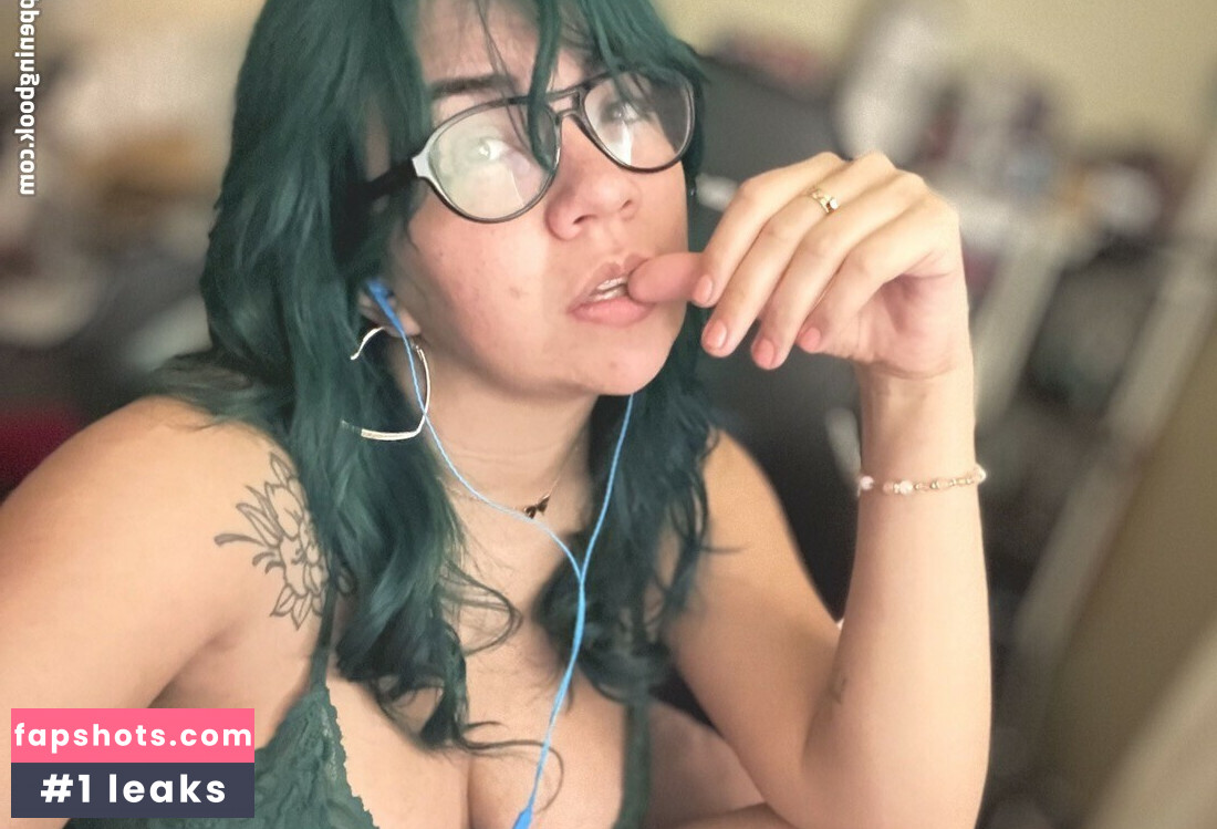 Tiffany Lockheart Nude Leaks OnlyFans Photos #2 - LeakJerk