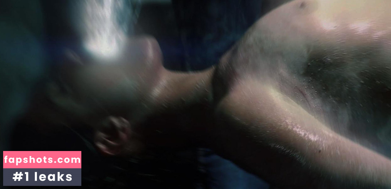 Tiffany Shepis nude babe gallery