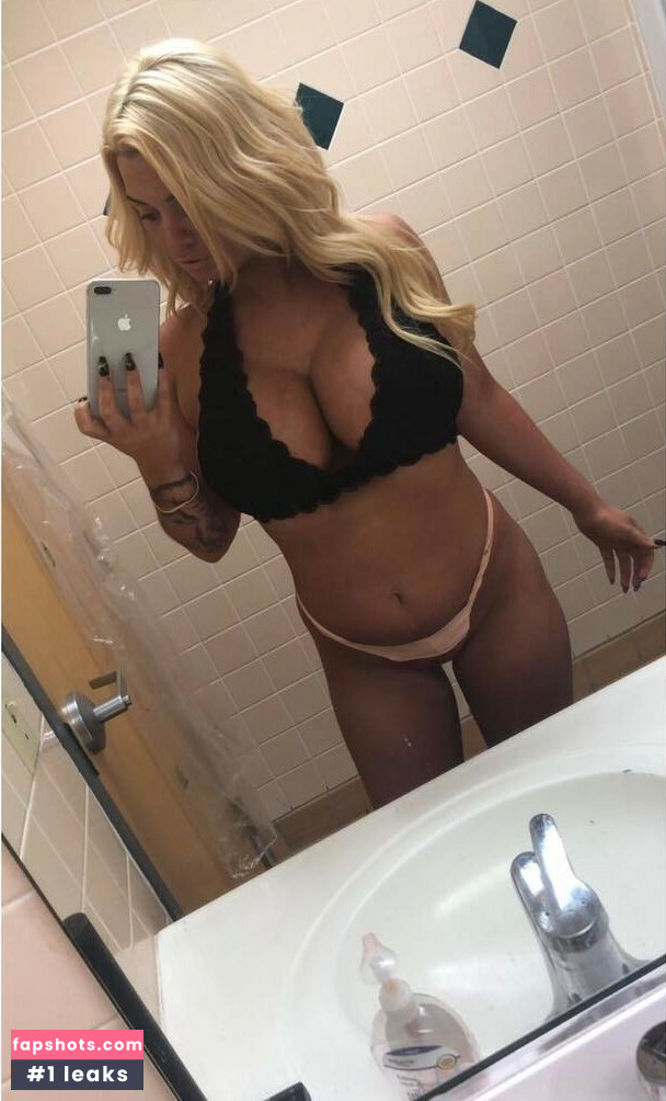 Tiffany White gallery photo #12