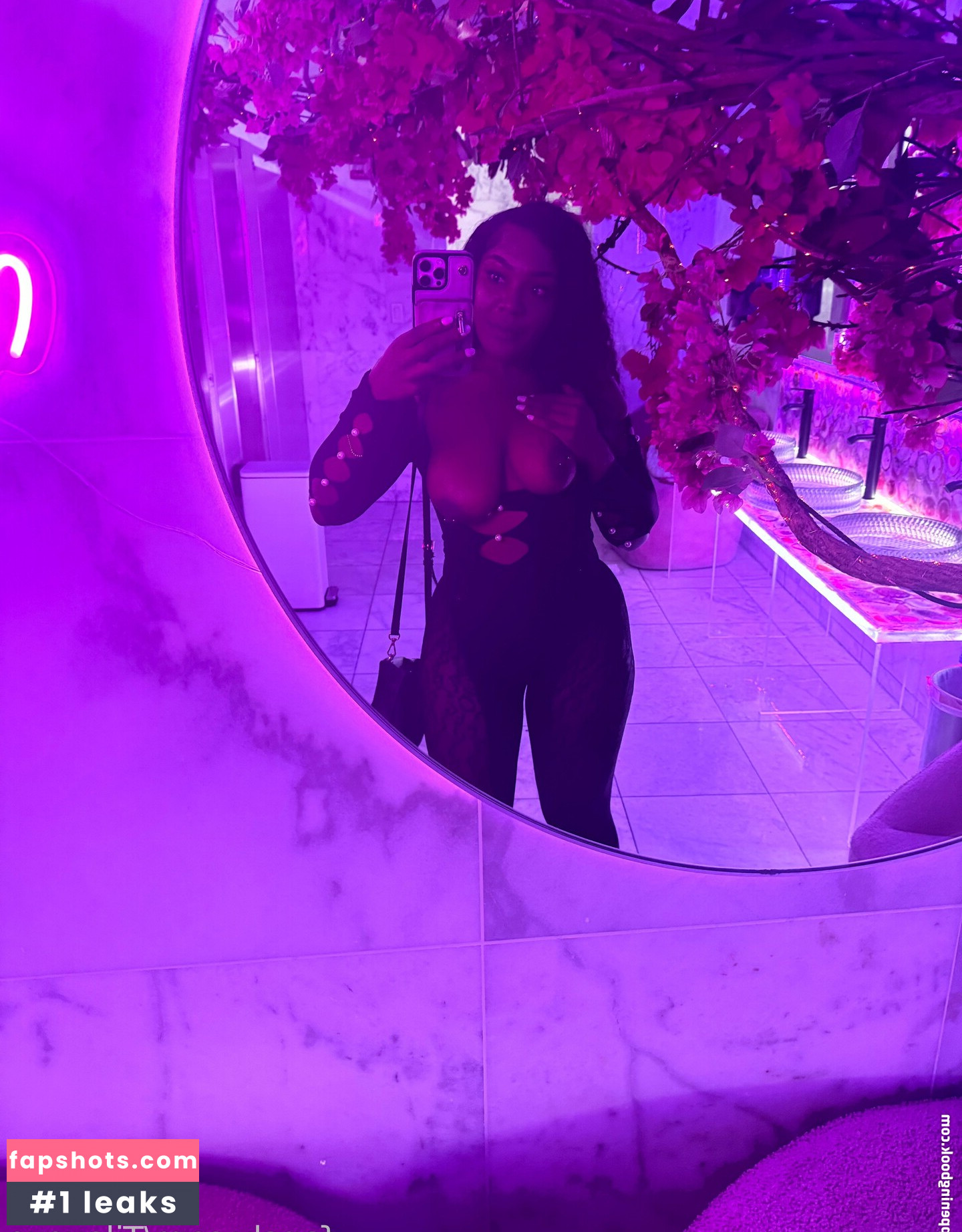 Tilaxoxo gallery photo #5