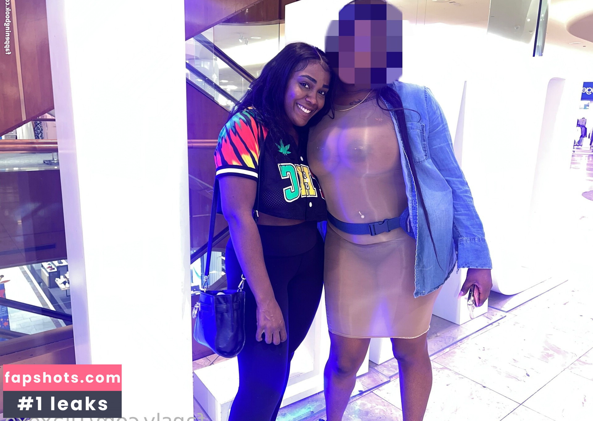 Tilaxoxo gallery photo #6