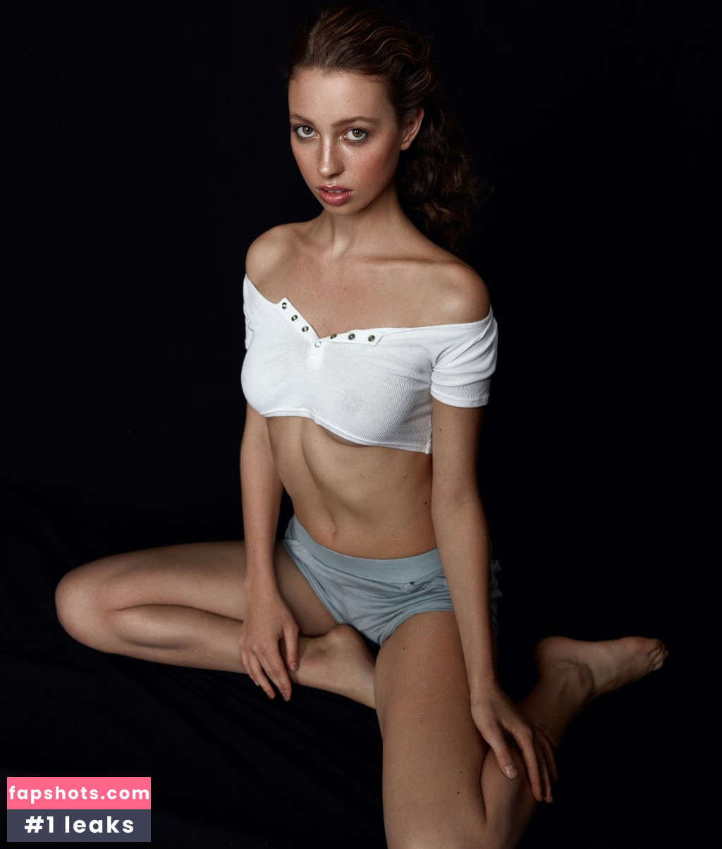 Tillie Medland gallery photo #38