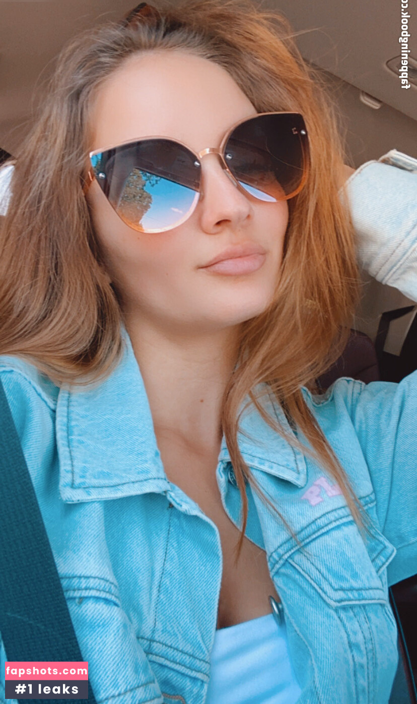 Tilly Toy gallery photo #19