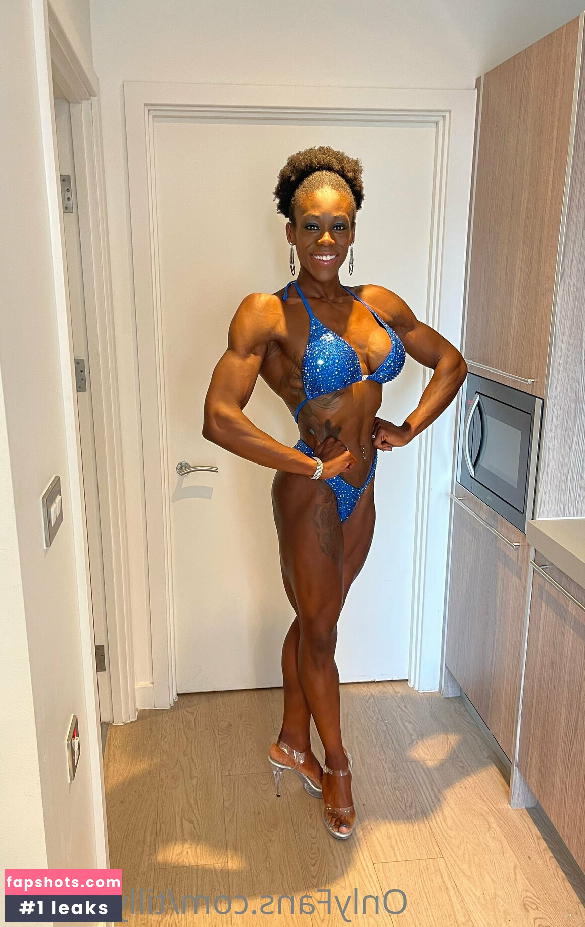 tillysworld gallery photo #2