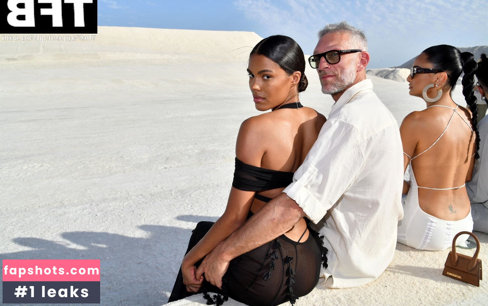 Tina Kunakey gallery photo #110