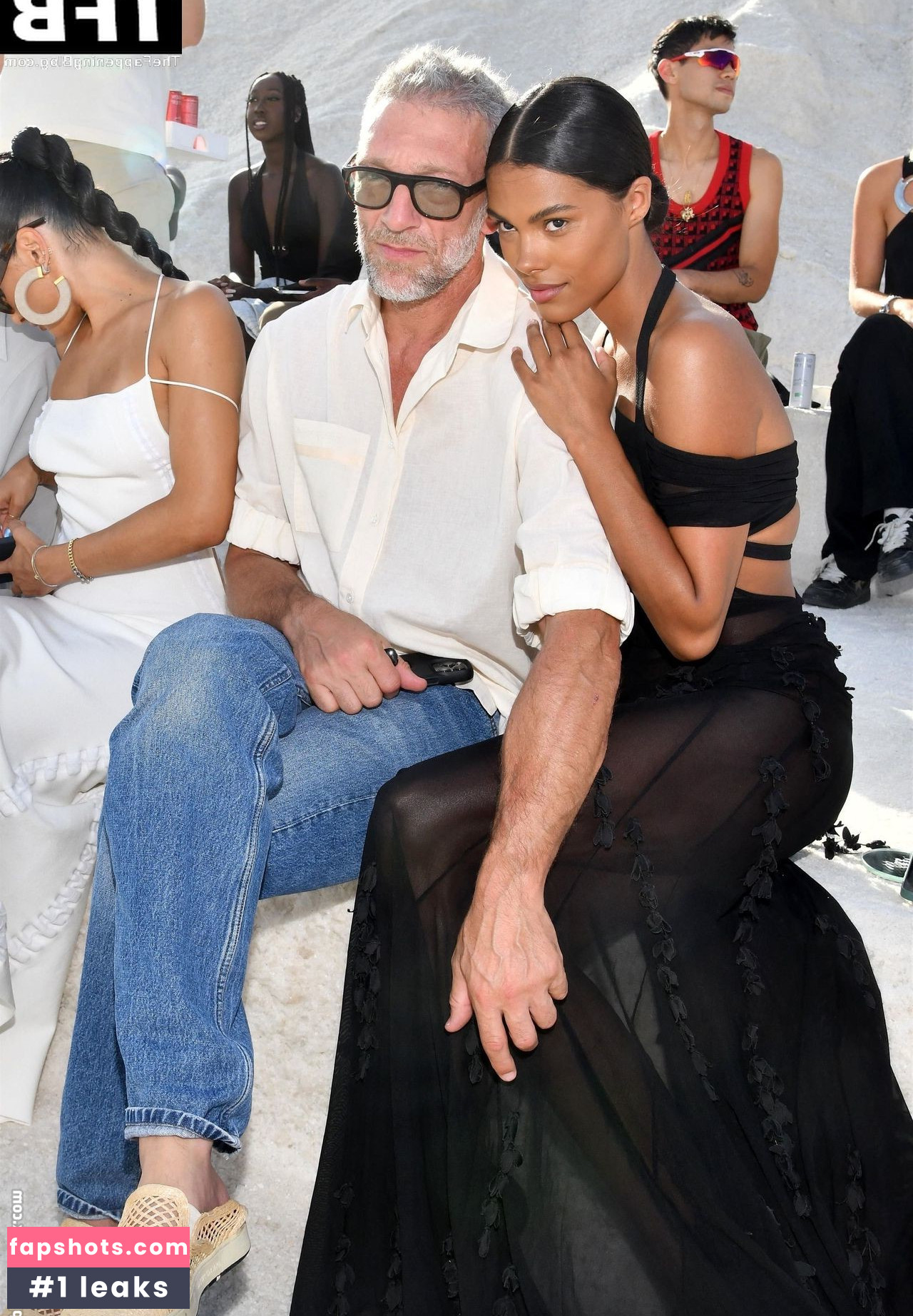 Tina Kunakey gallery photo #112