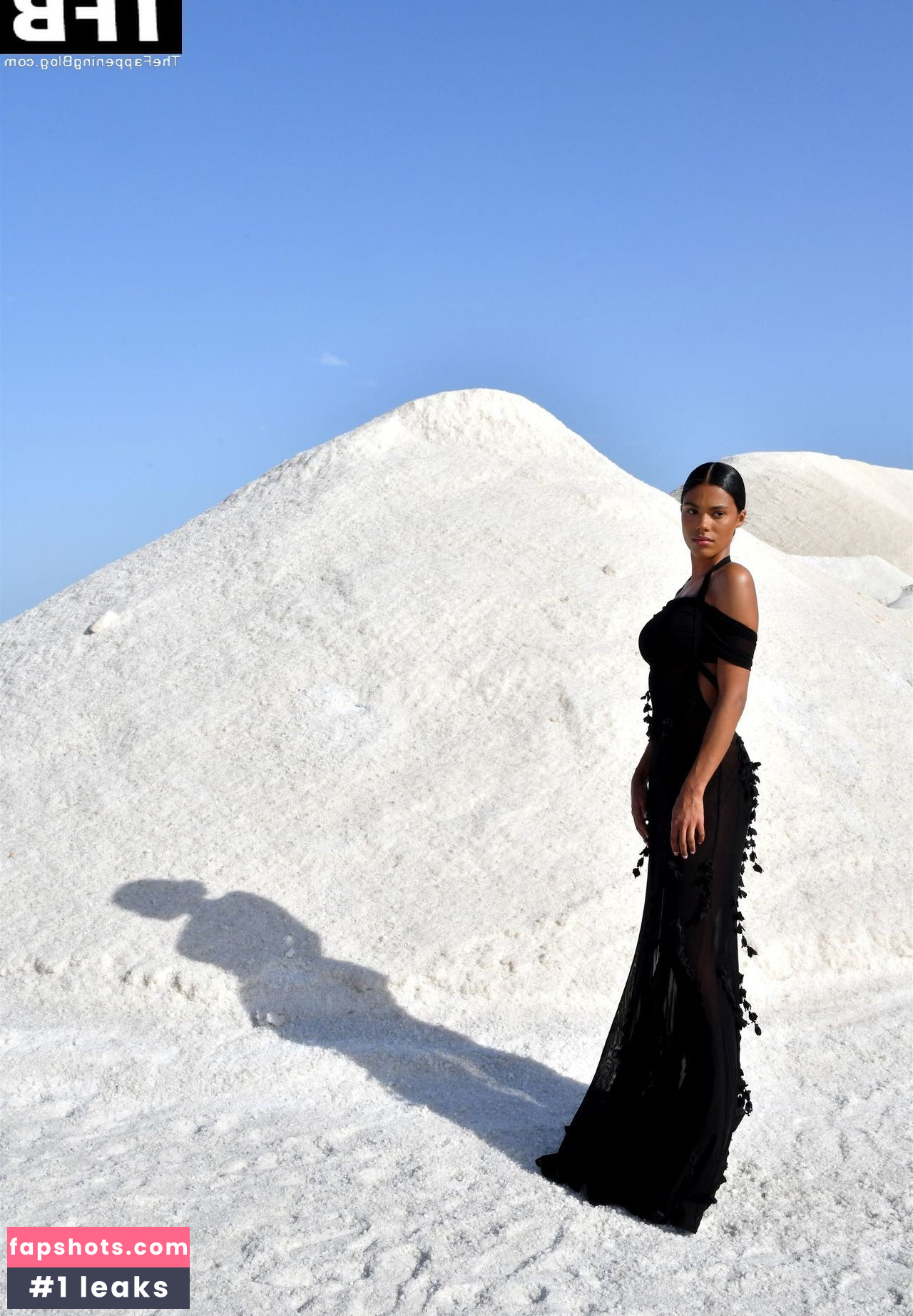 Tina Kunakey gallery photo #118