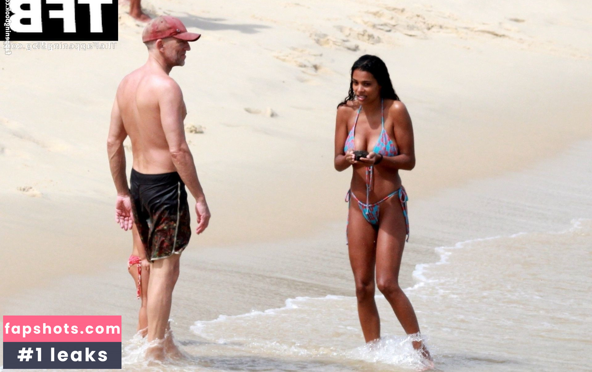 Tina Kunakey gallery photo #144