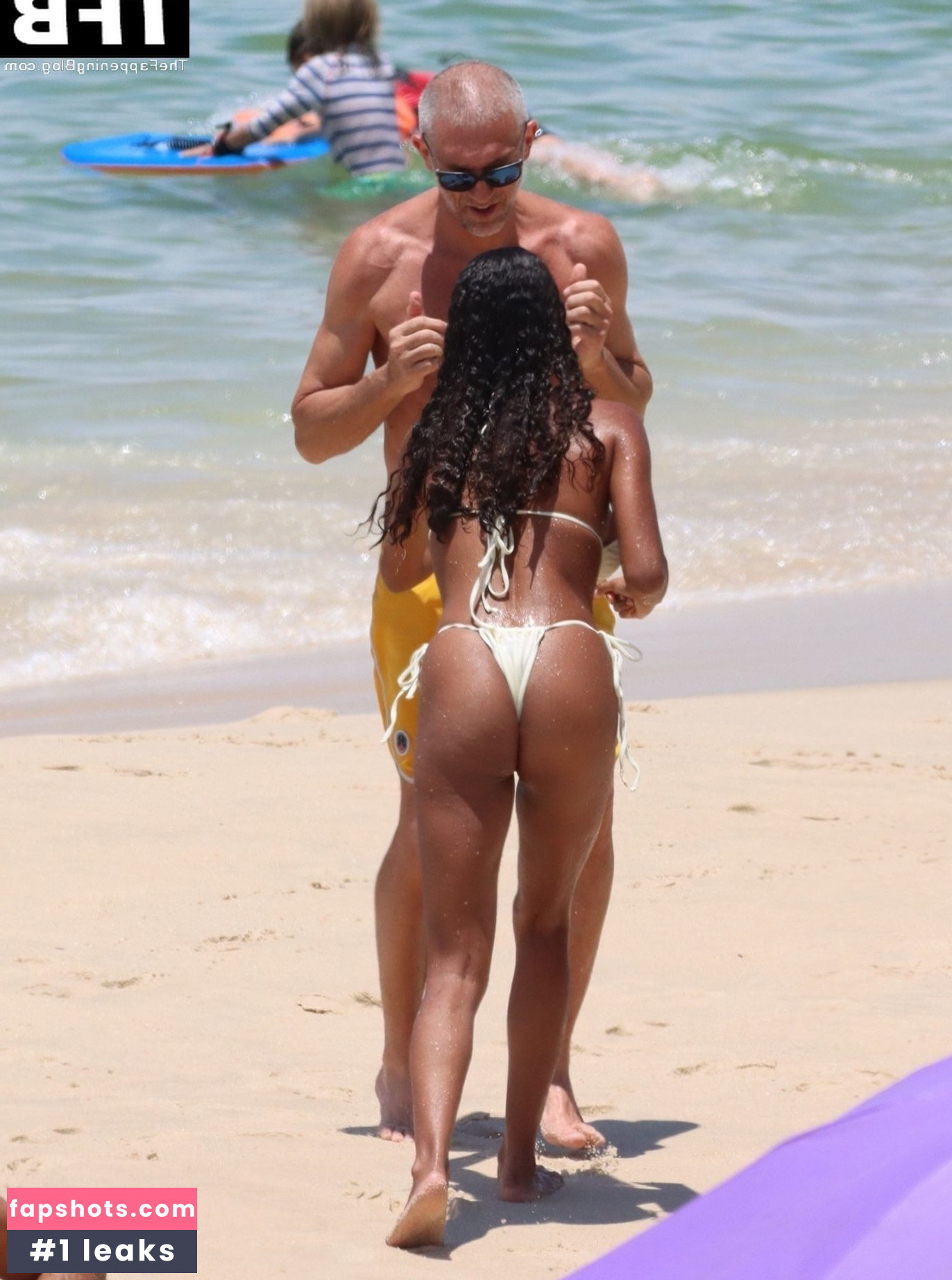 Tina Kunakey gallery photo #192