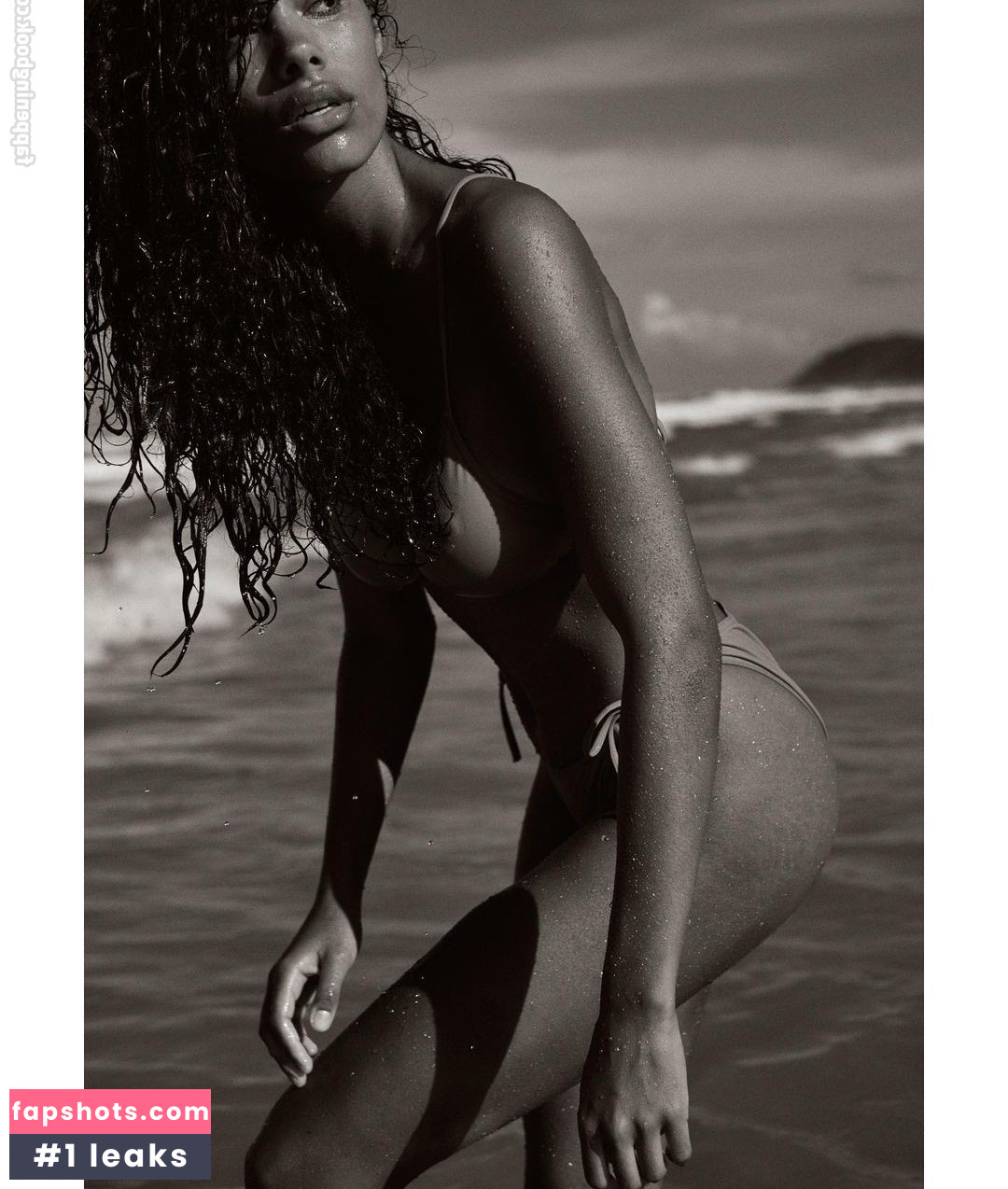 Tina Kunakey gallery photo #270