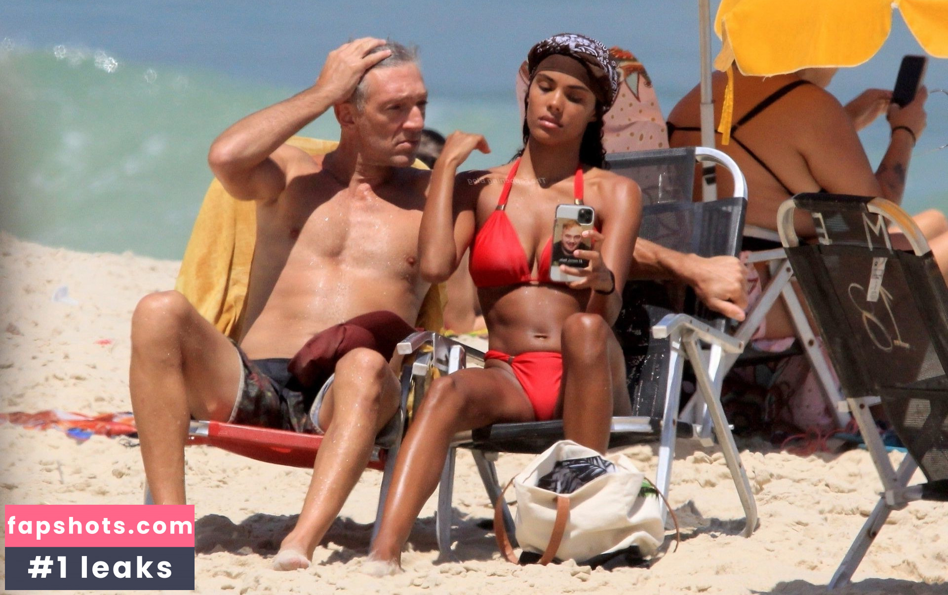 Tina Kunakey gallery photo #293