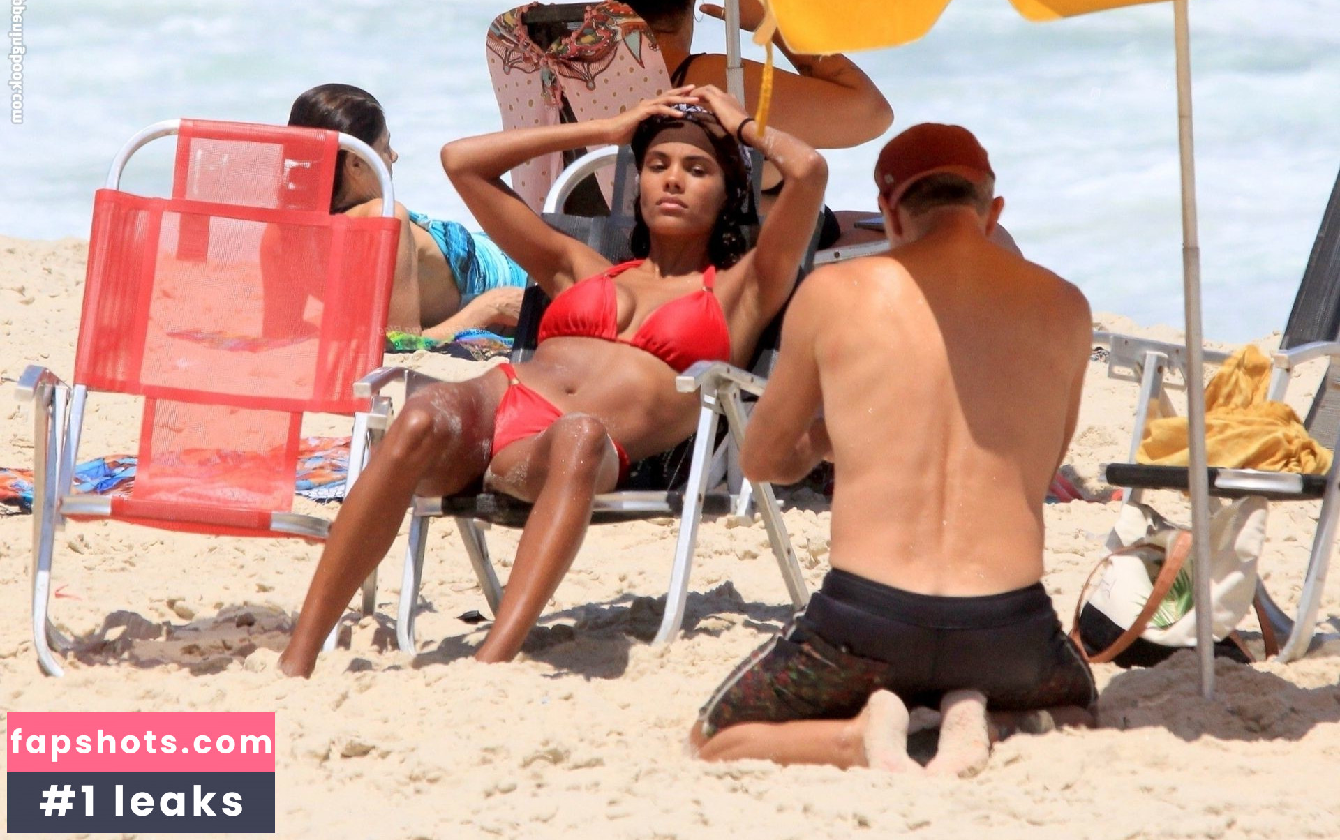 Tina Kunakey gallery photo #301