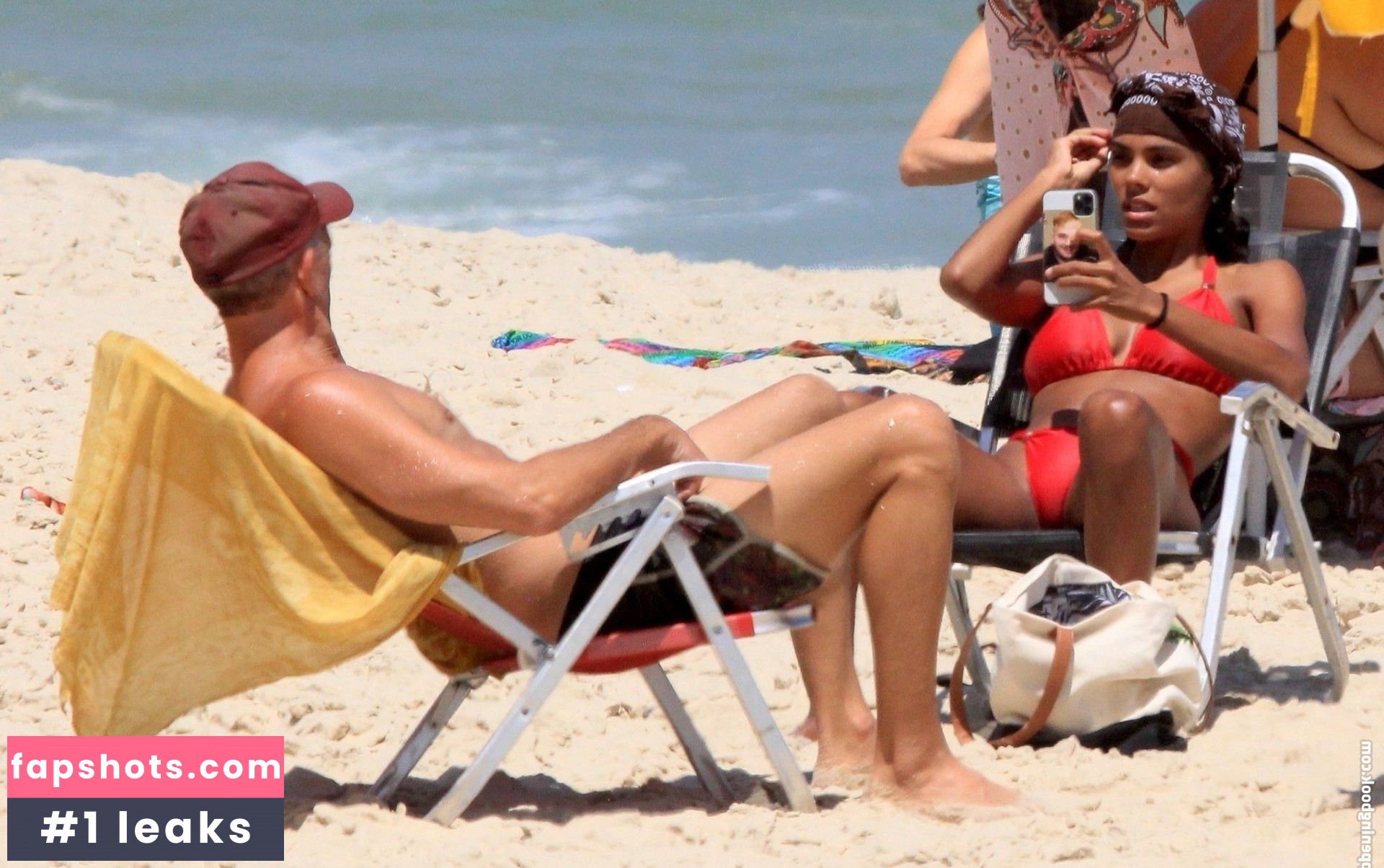 Tina Kunakey gallery photo #321