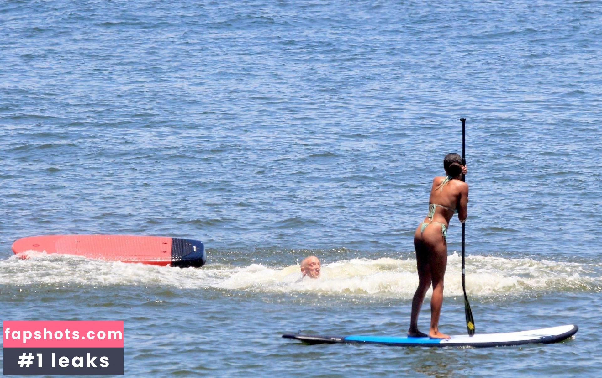 Tina Kunakey gallery photo #340