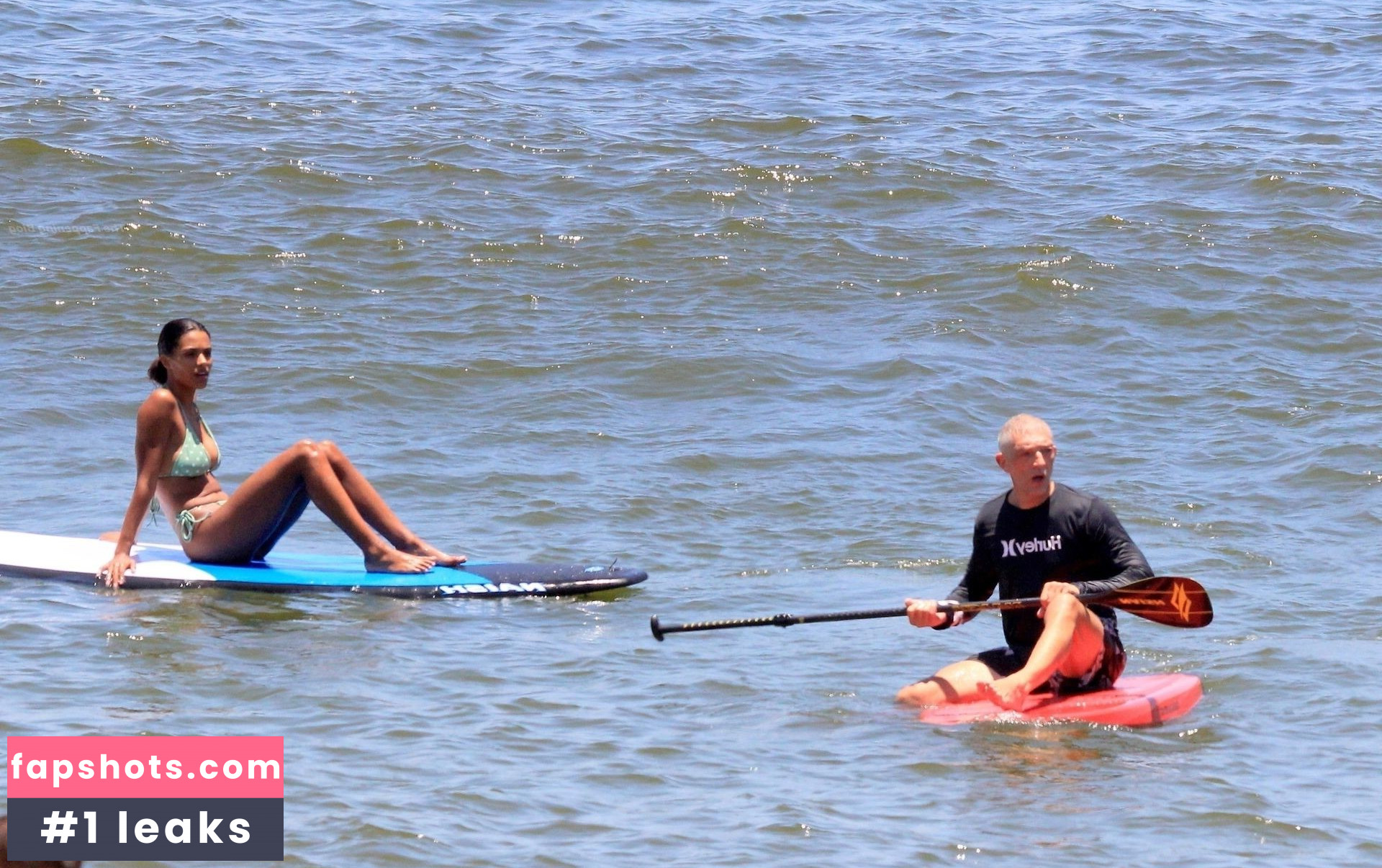 Tina Kunakey gallery photo #341