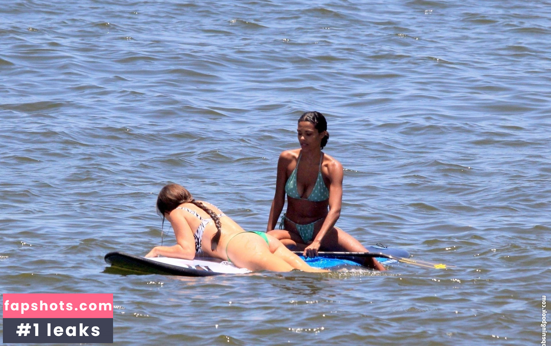 Tina Kunakey gallery photo #346