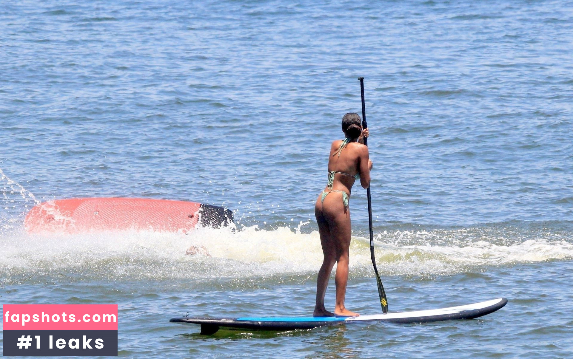 Tina Kunakey gallery photo #356