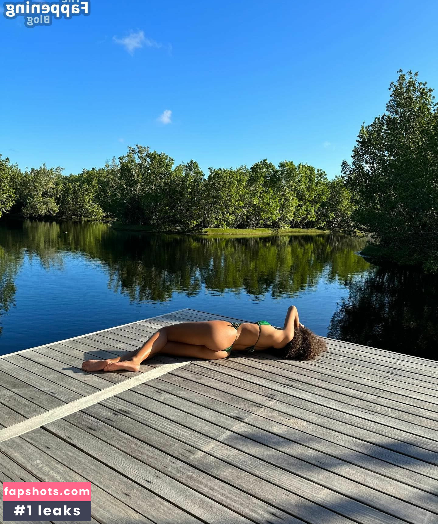 Tina Kunakey gallery photo #37