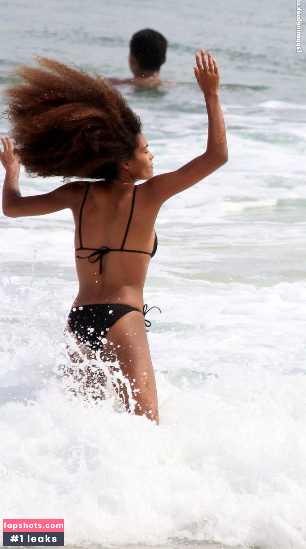 Tina Kunakey gallery photo #418