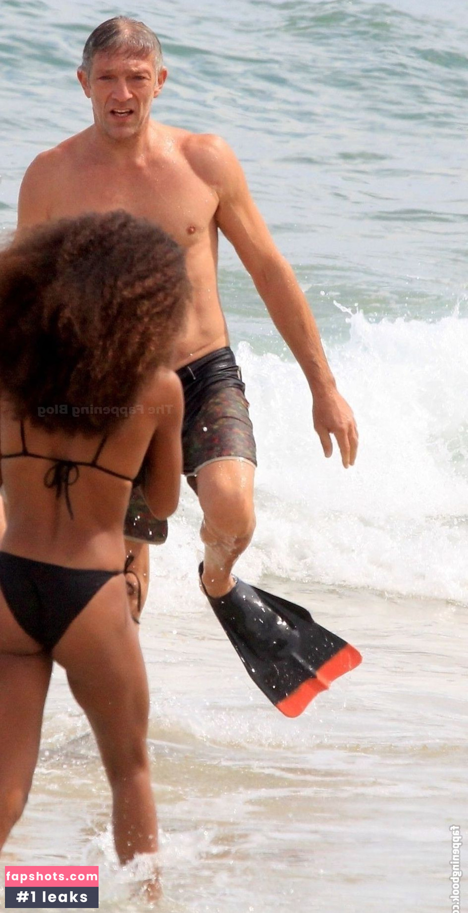 Tina Kunakey gallery photo #419