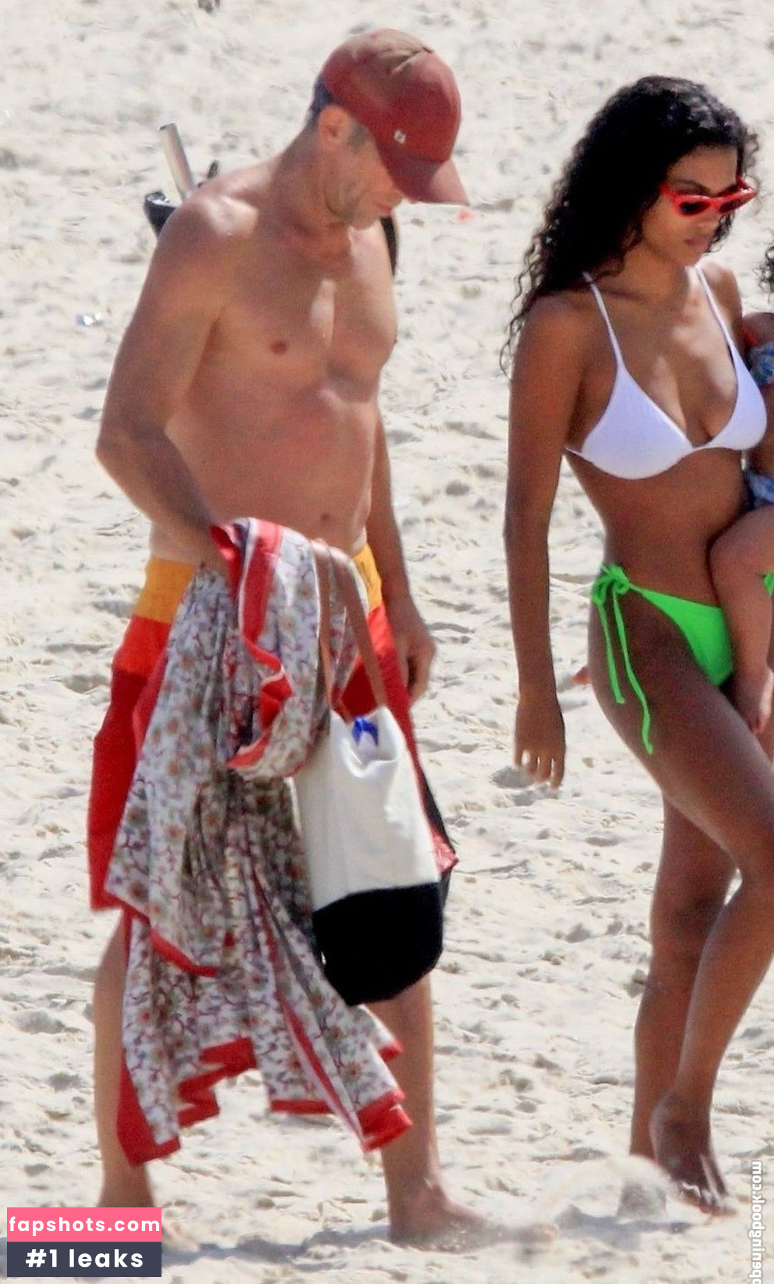 Tina Kunakey gallery photo #420