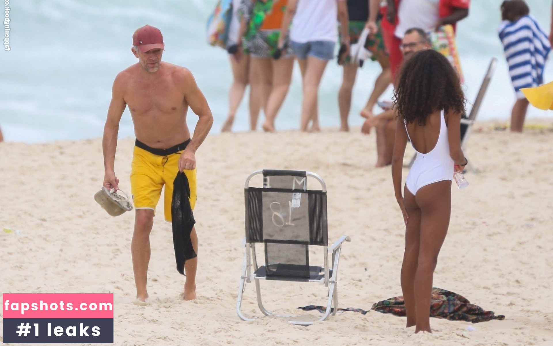 Tina Kunakey gallery photo #445