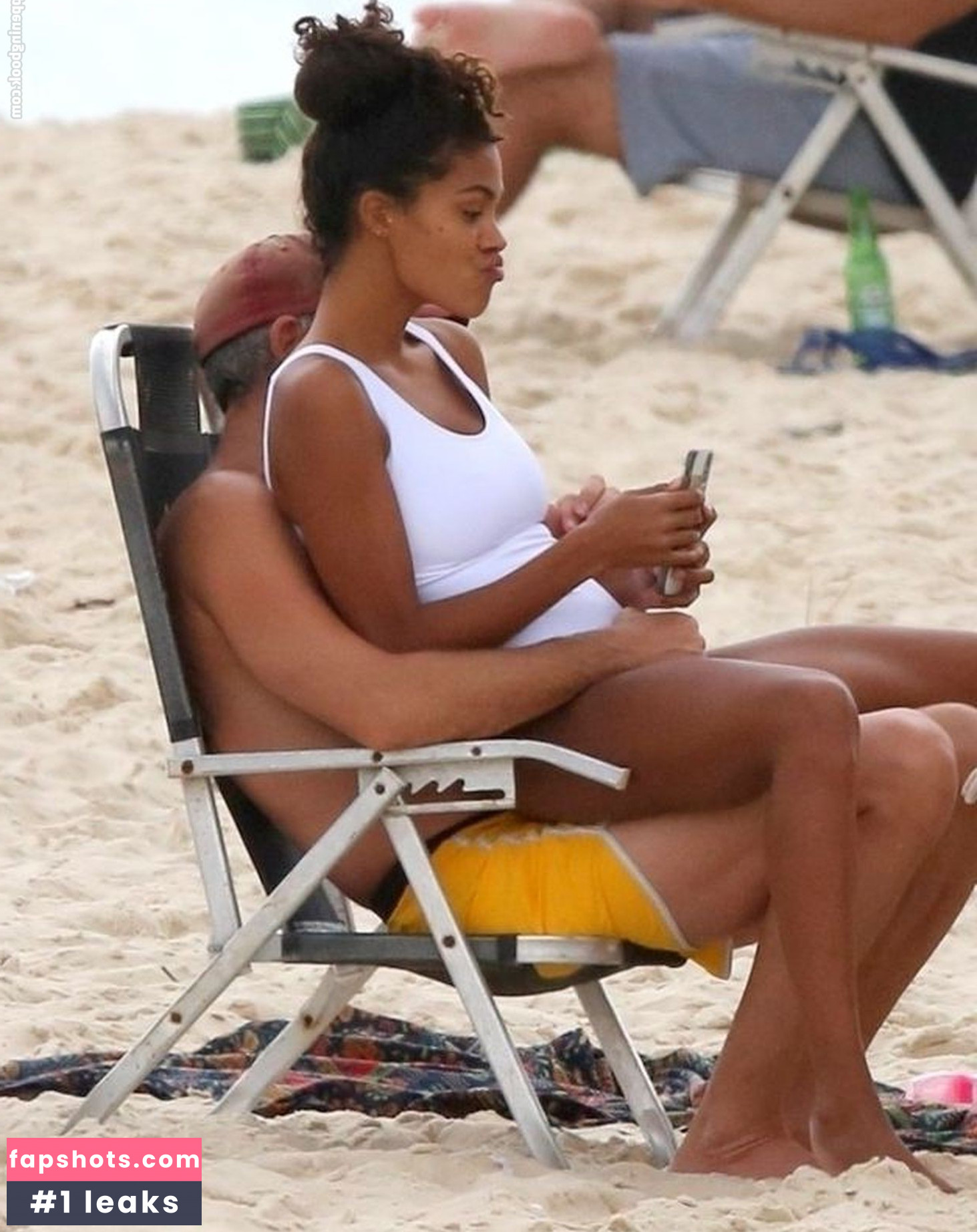 Tina Kunakey gallery photo #452