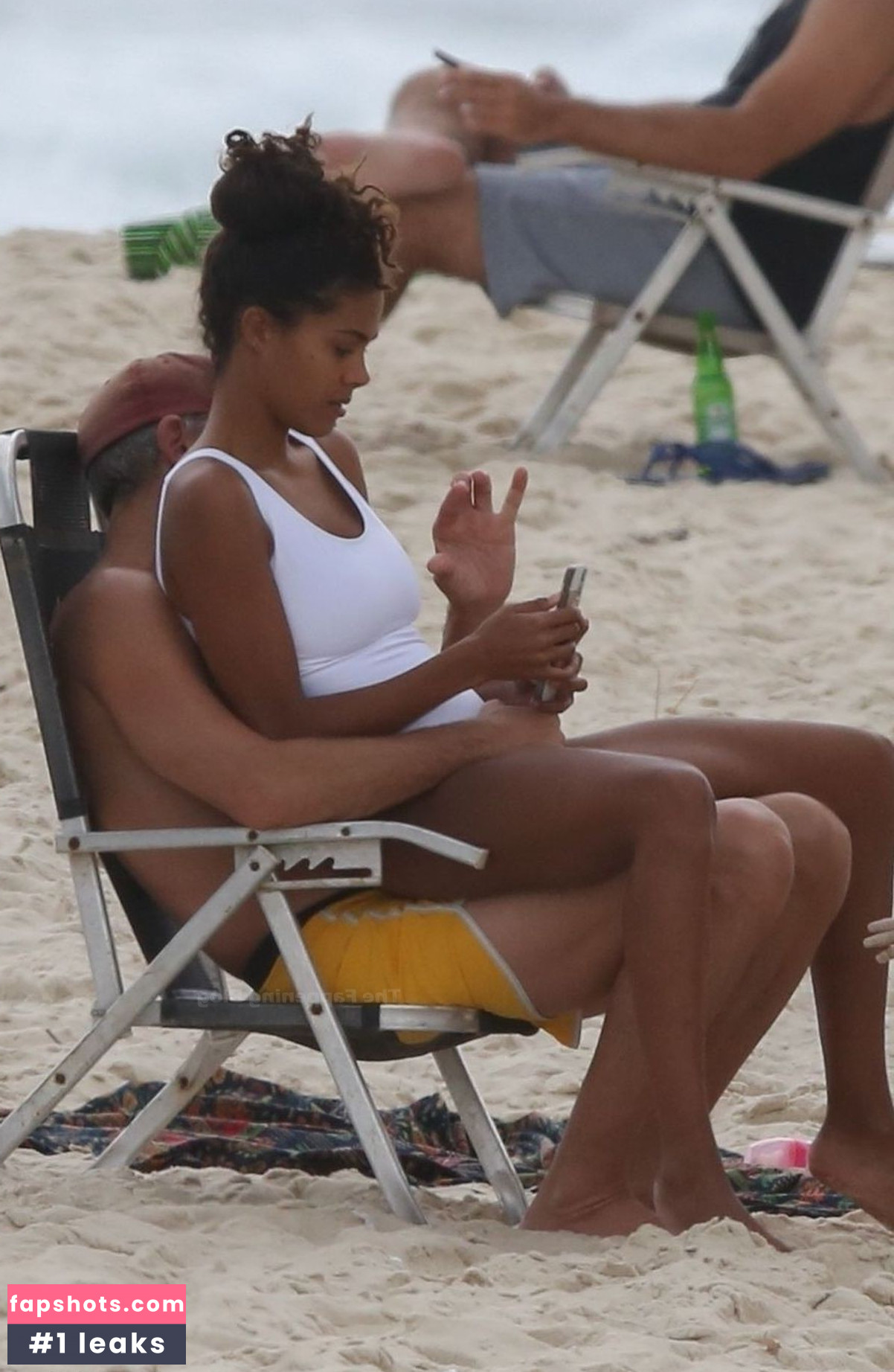 Tina Kunakey gallery photo #453