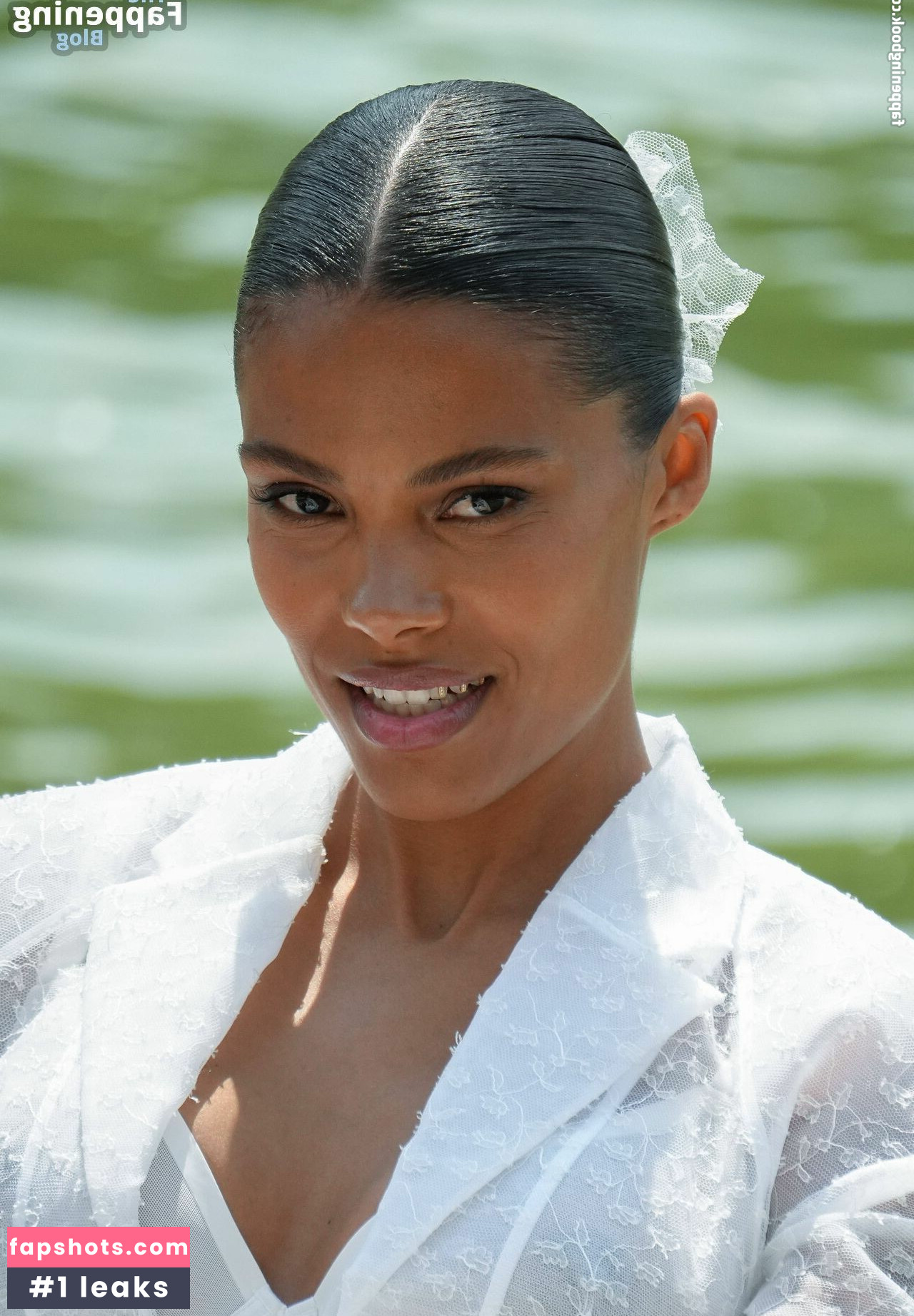 Tina Kunakey gallery photo #47