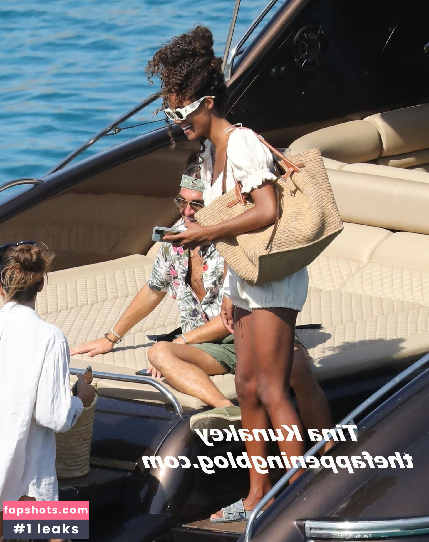 Tina Kunakey gallery photo #469