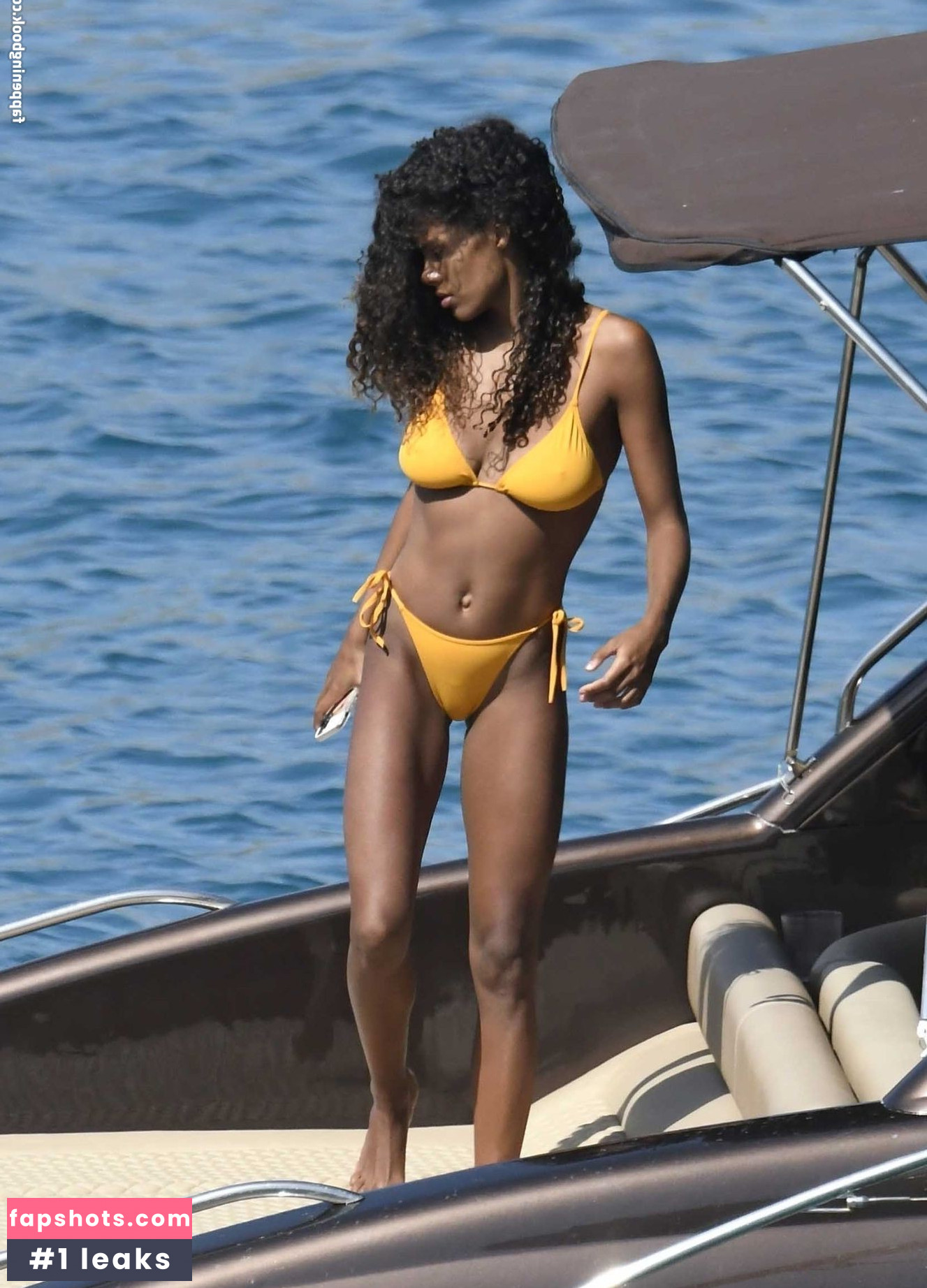 Tina Kunakey gallery photo #485