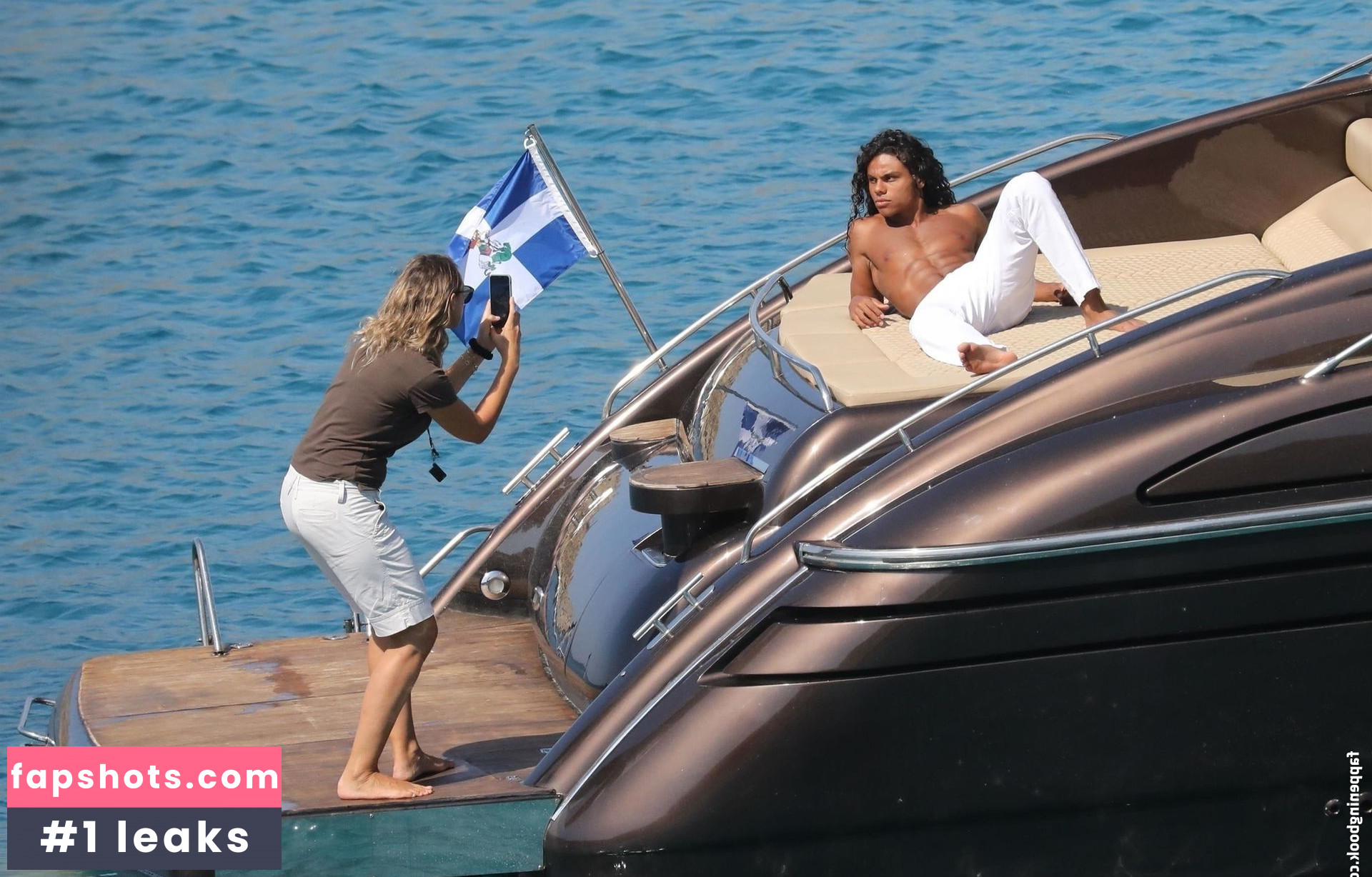 Tina Kunakey gallery photo #497