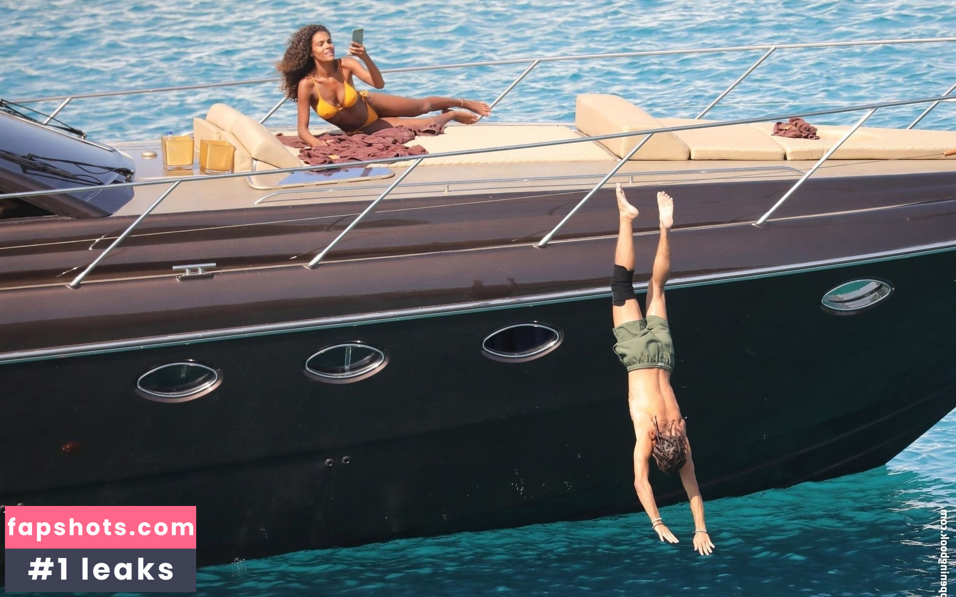 Tina Kunakey gallery photo #502