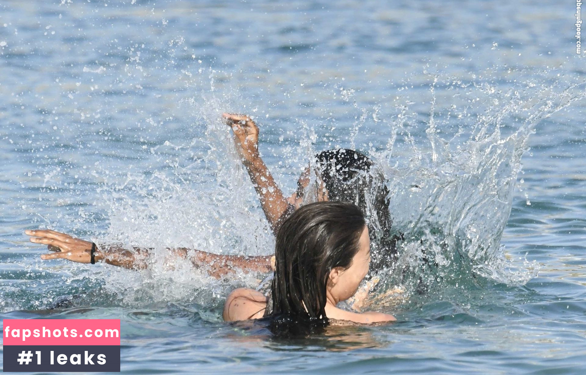 Tina Kunakey gallery photo #538