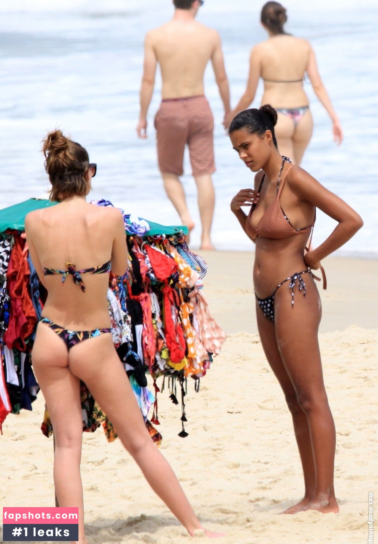 Tina Kunakey gallery photo #591