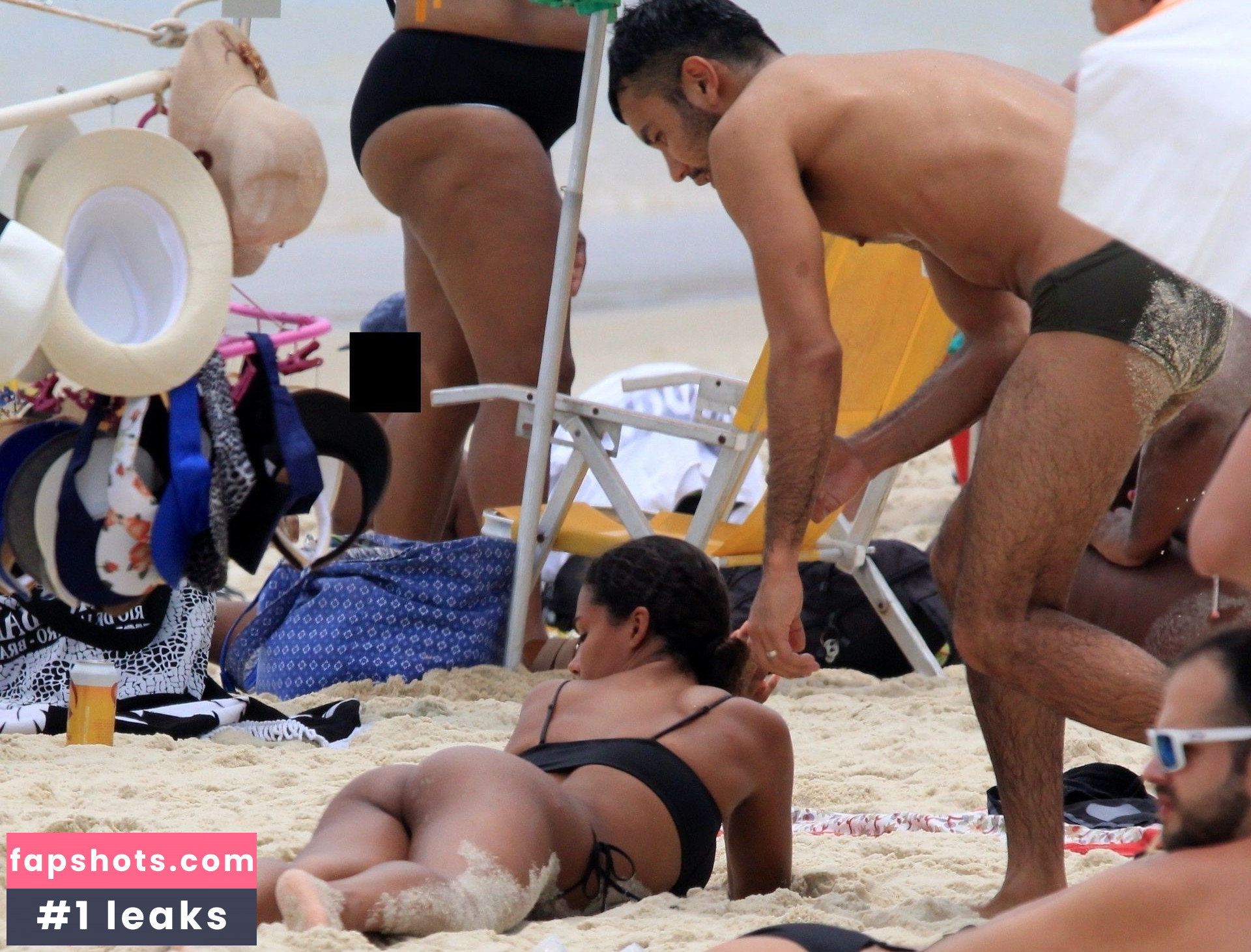 Tina Kunakey gallery photo #606