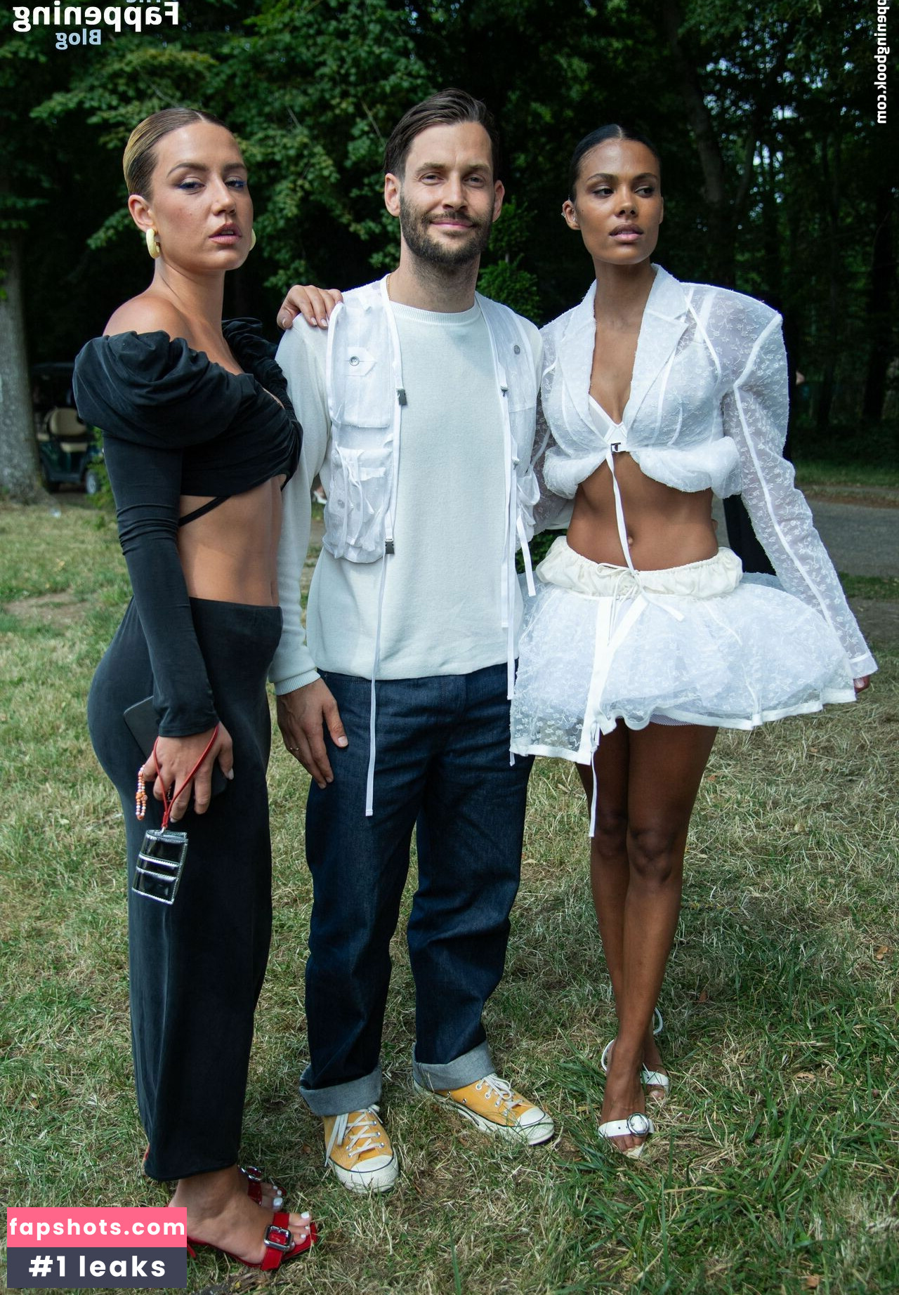 Tina Kunakey gallery photo #70