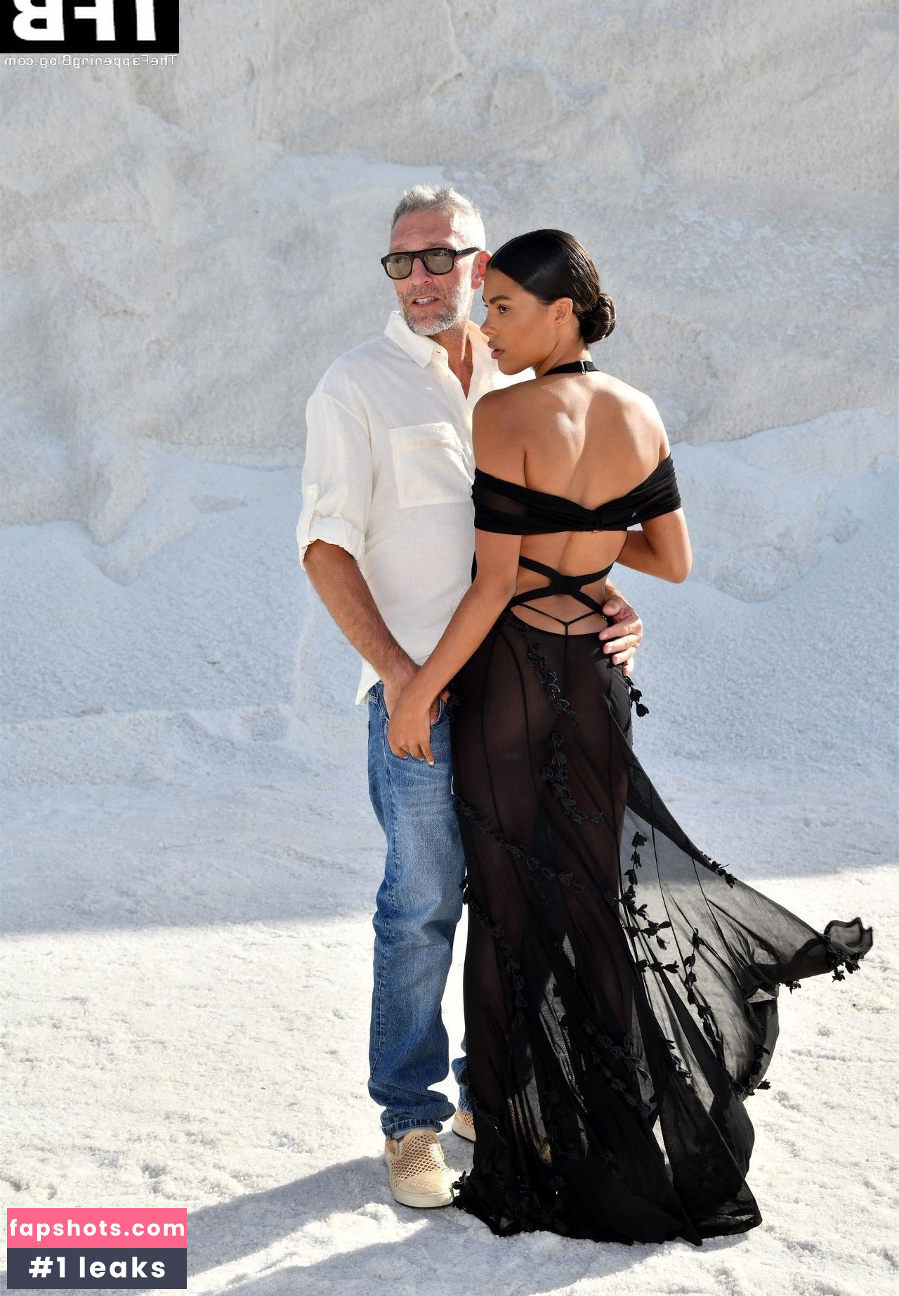 Tina Kunakey gallery photo #90