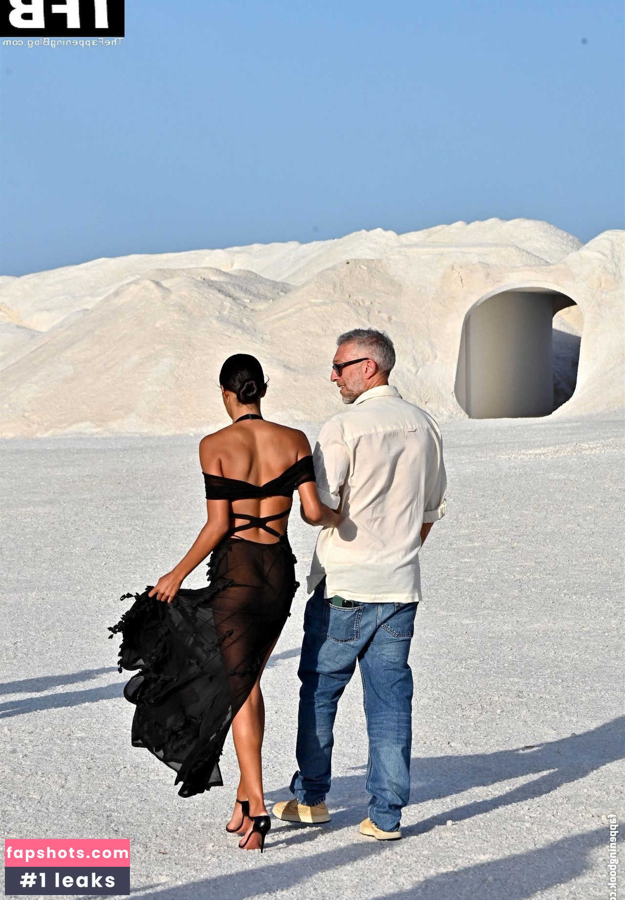 Tina Kunakey gallery photo #93