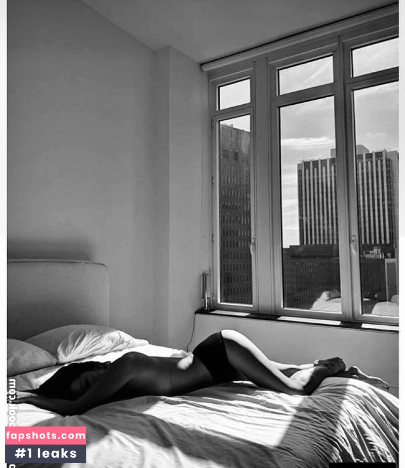 Tina Leung gallery photo #12