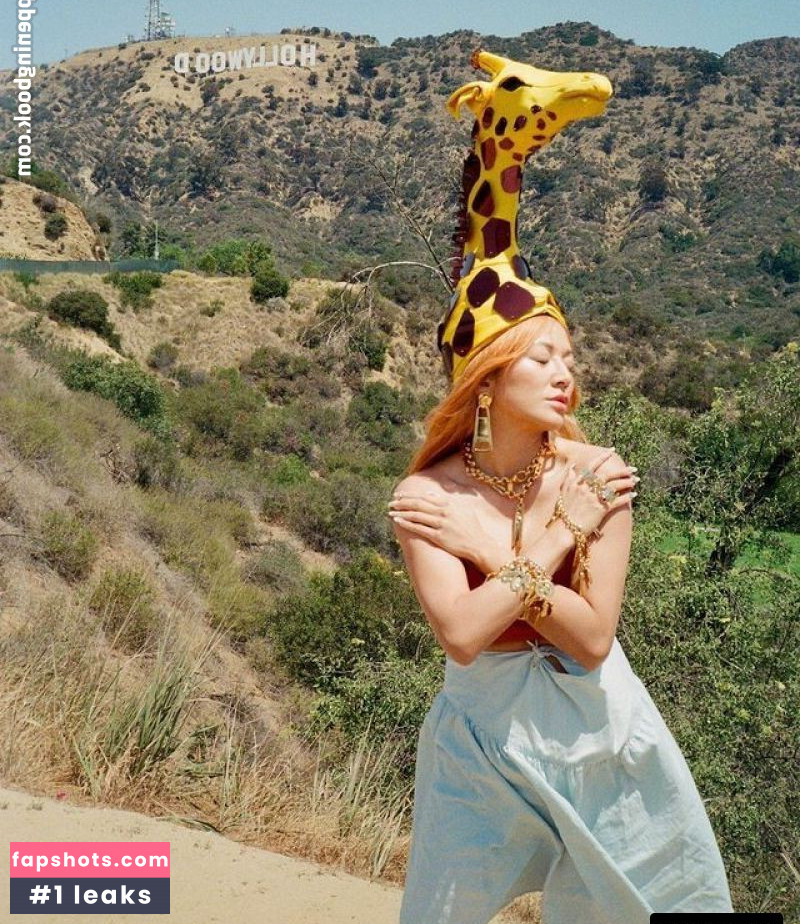 Tina Leung gallery photo #6