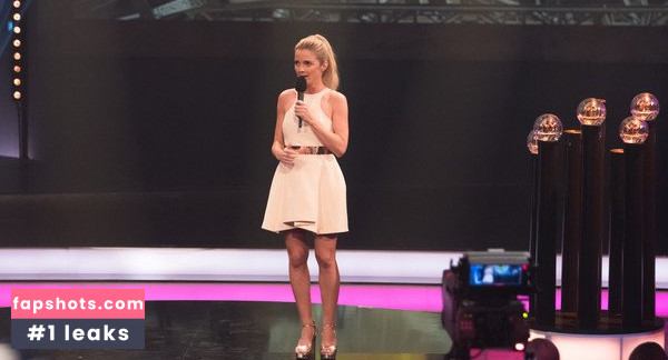 Tina Middendorf gallery photo #6